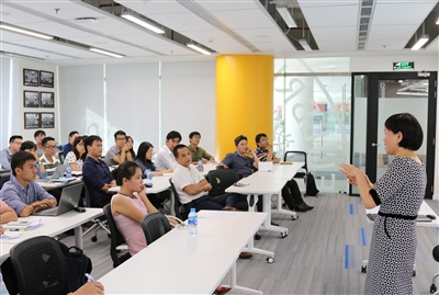 Mô hình Cân bằng tổng thể (CGE) và ứng dụng vào phân tích chính sách ở Việt Nam. Photo credited by FSPPM